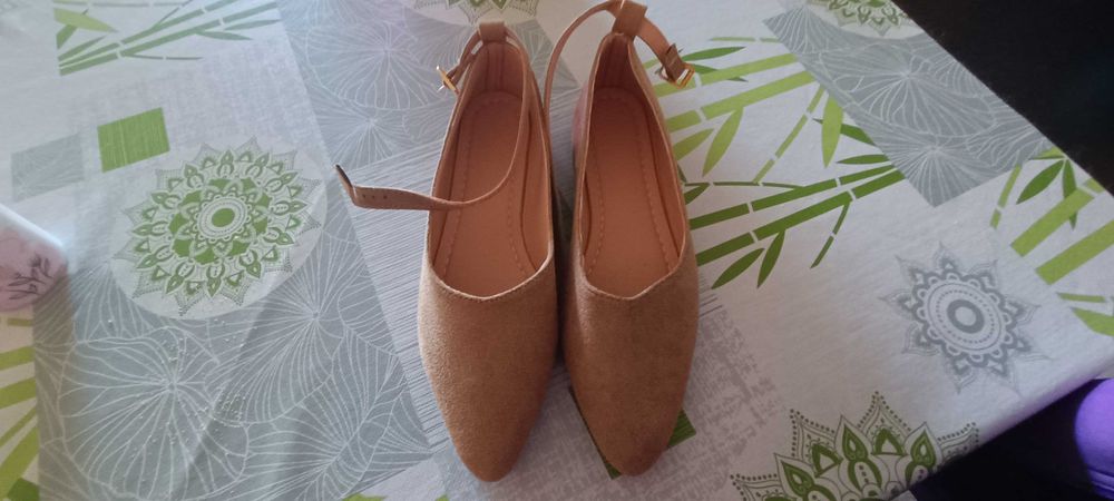 Calçado de senhora novo