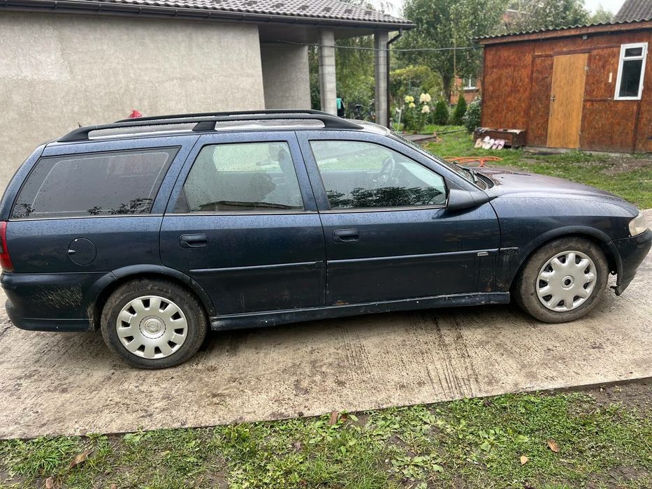 Продам машину opel vectra b