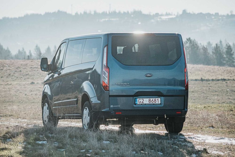 Bus Wynajem Ford Transit 9 osób, automat/tempomat, 170km Android/Apple