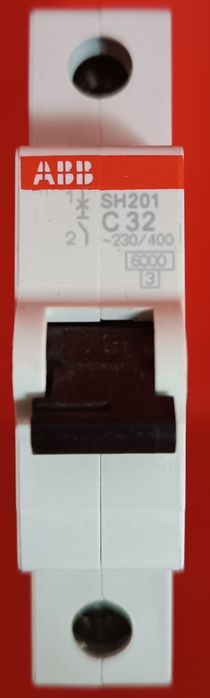 Низовольтна комутуюча електрична апаратура