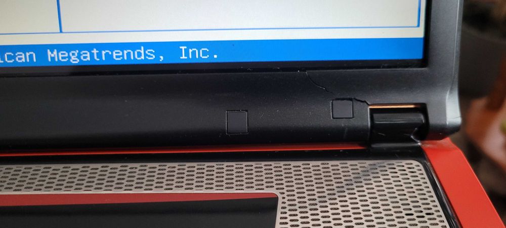 Laptop gamingowy msi gx740 17cali radeon dedykowany