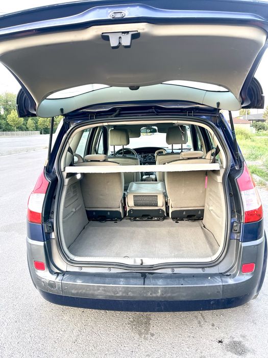 Renault Scenic II 2004 • 1.6 бензин