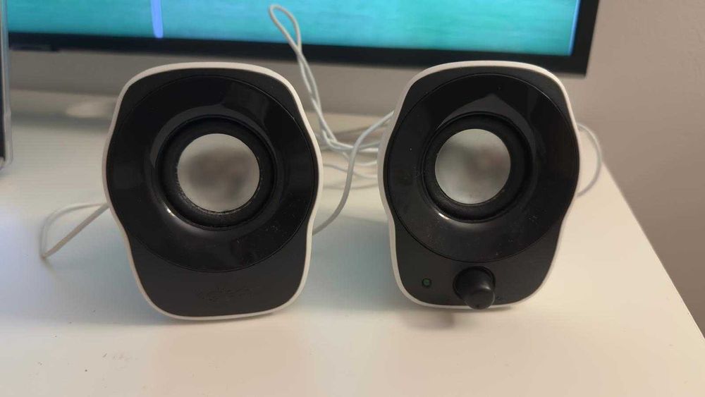 Logitech Audio Dock S-00109 Black/White USB & Bluetooth Stereo Speakers Lot of 2