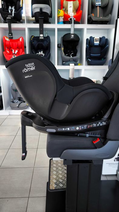BRITAX ROMER DUALFIX PRO M Fotelik obrotowy 360 do 19kg/105cm ISOFIX