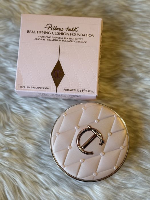 Тональний кушон Charlotte Tilbury Pillow Talk