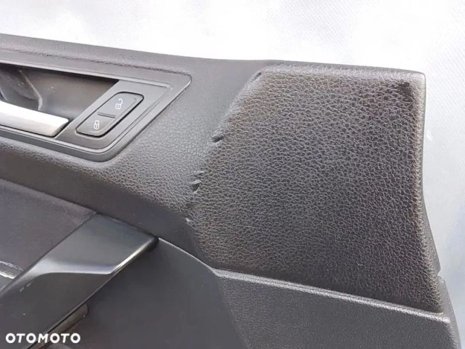 vw touran iii 5ta 15- boczek drzwi przedni lewy przód tapicerka