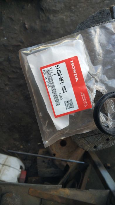 Хонда 1000рр 2006 року,сальники пильники, нові.Не використовувалися