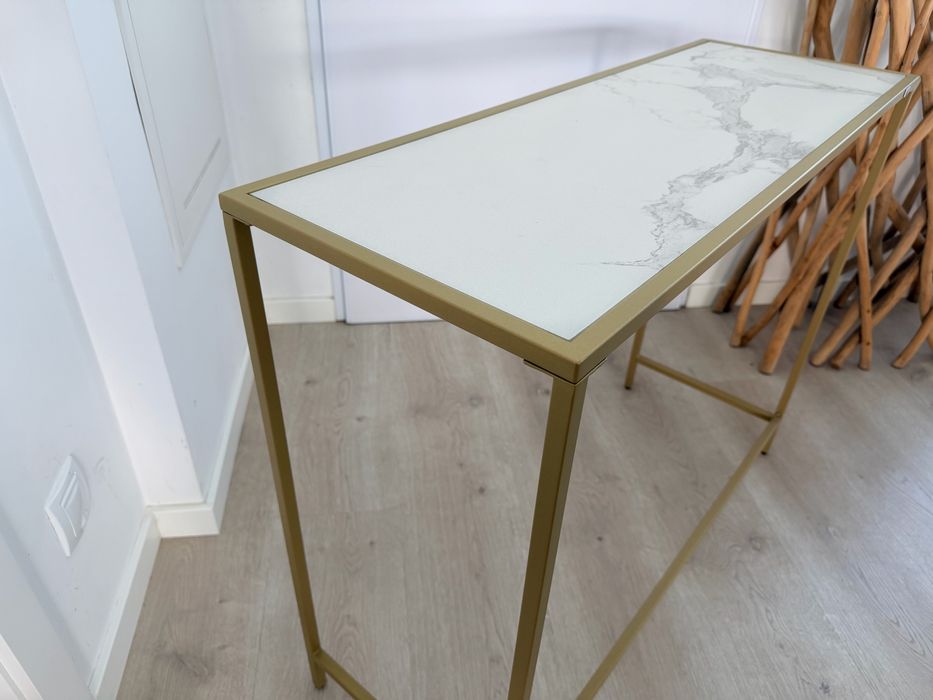 Mesa de apoio em ótimo estado
