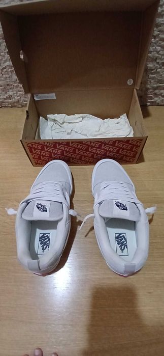 Sapatilhas Vans Knu Skool Cinza