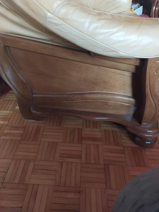 Wypoczynek skóra drewno kanapa kremowa