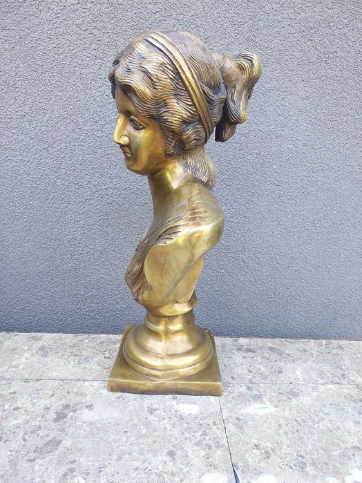Figura popiersie Diana Artemida bogini łowów i lasów mosiądz
