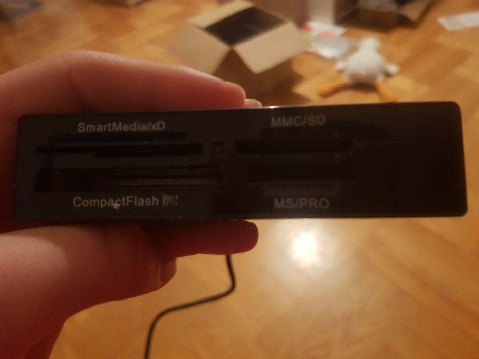 Sprzedam czytnik karty pamięci