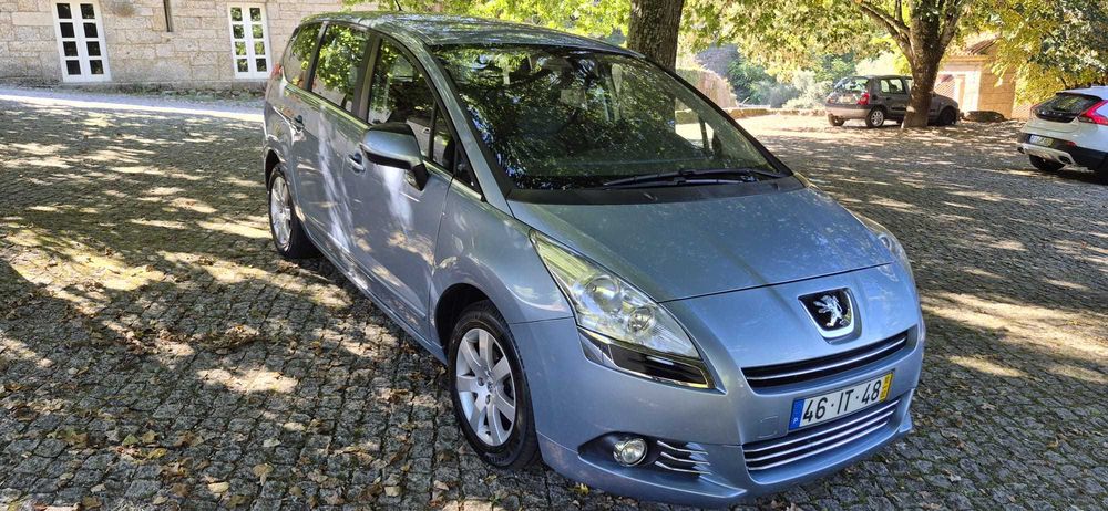 PEUGEOT 5008 2010 96.000 KMS