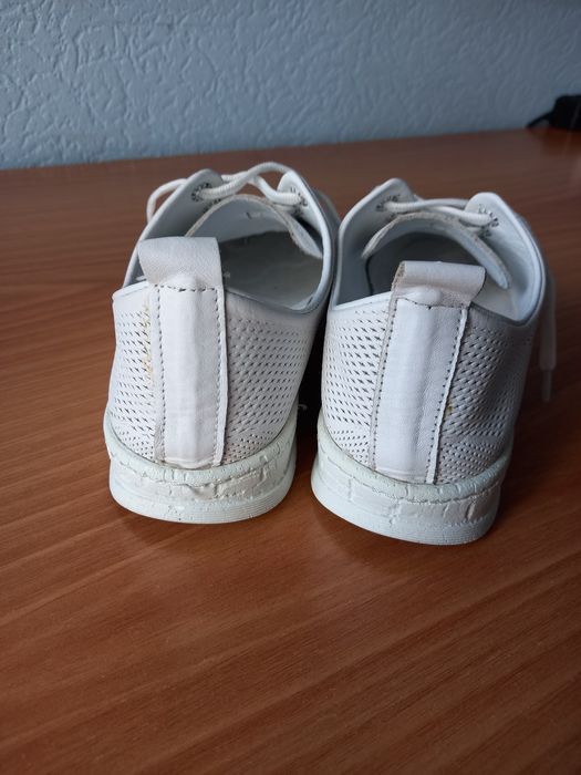 Мокасины белые кожаные