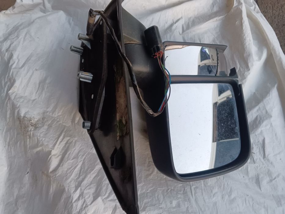 Продам дзеркало на Форд транзит конект.