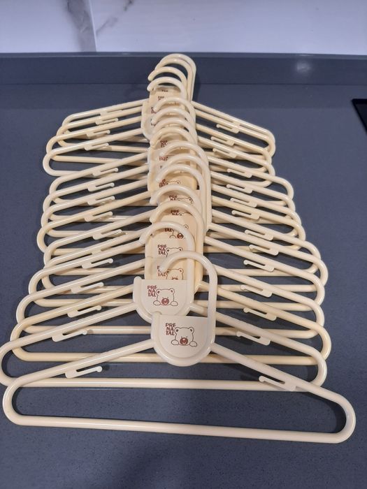 Cabides como NOVOS Pré - Natal