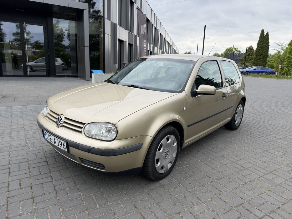 Volkswagen Golf 4 1.6 Benzyna Klima Super Stan