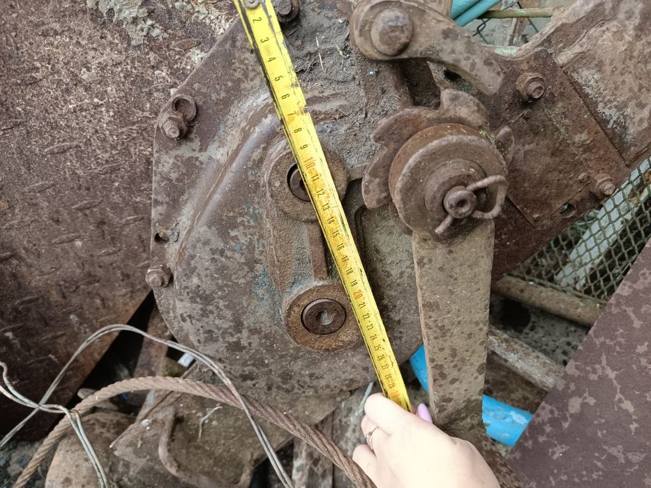 Домкрат рейковий