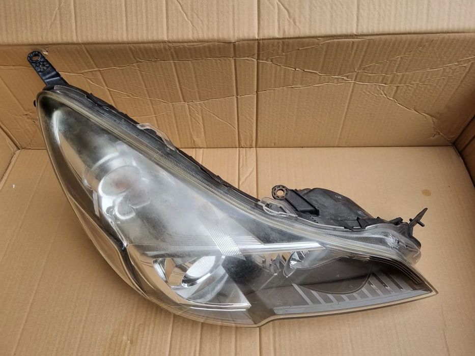 subaru legacy outback lift lampa prawa reflektor xenon