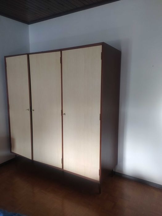 Mobilias - camas,roupeiros, cómodas,colchões,etc (casa nova mobilada)