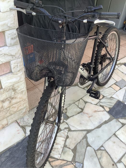 Bicicleta montanha roda 26/ 6 mudancas 50€