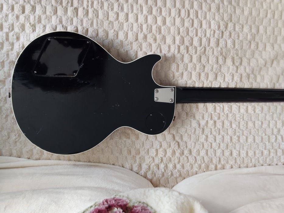 Sprzedam gitarę basową Diamand