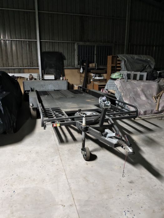 Atrelado com 2 eixos Transporte
