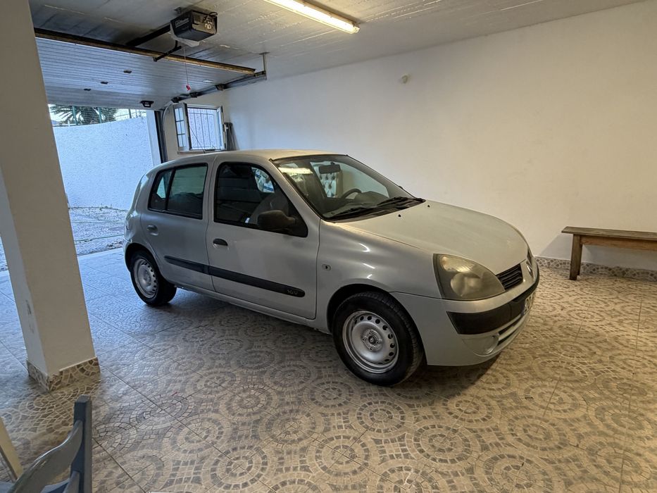 RENAULT CLIO 2004 1.4 16 v
