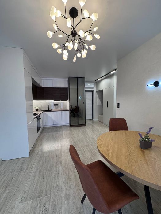 Продаж квартири  в центрі міста