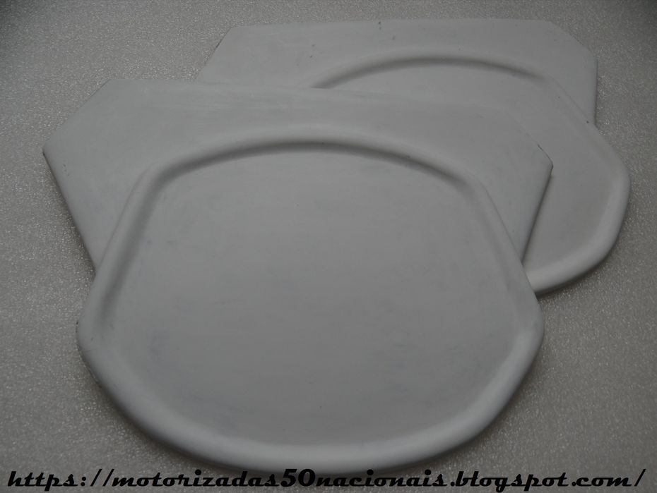 Par de Tampas Laterais p/ Casal Enduro K188