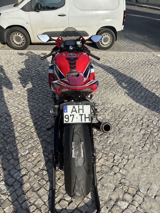 Honda CBR 1000 RR- R Fireblade