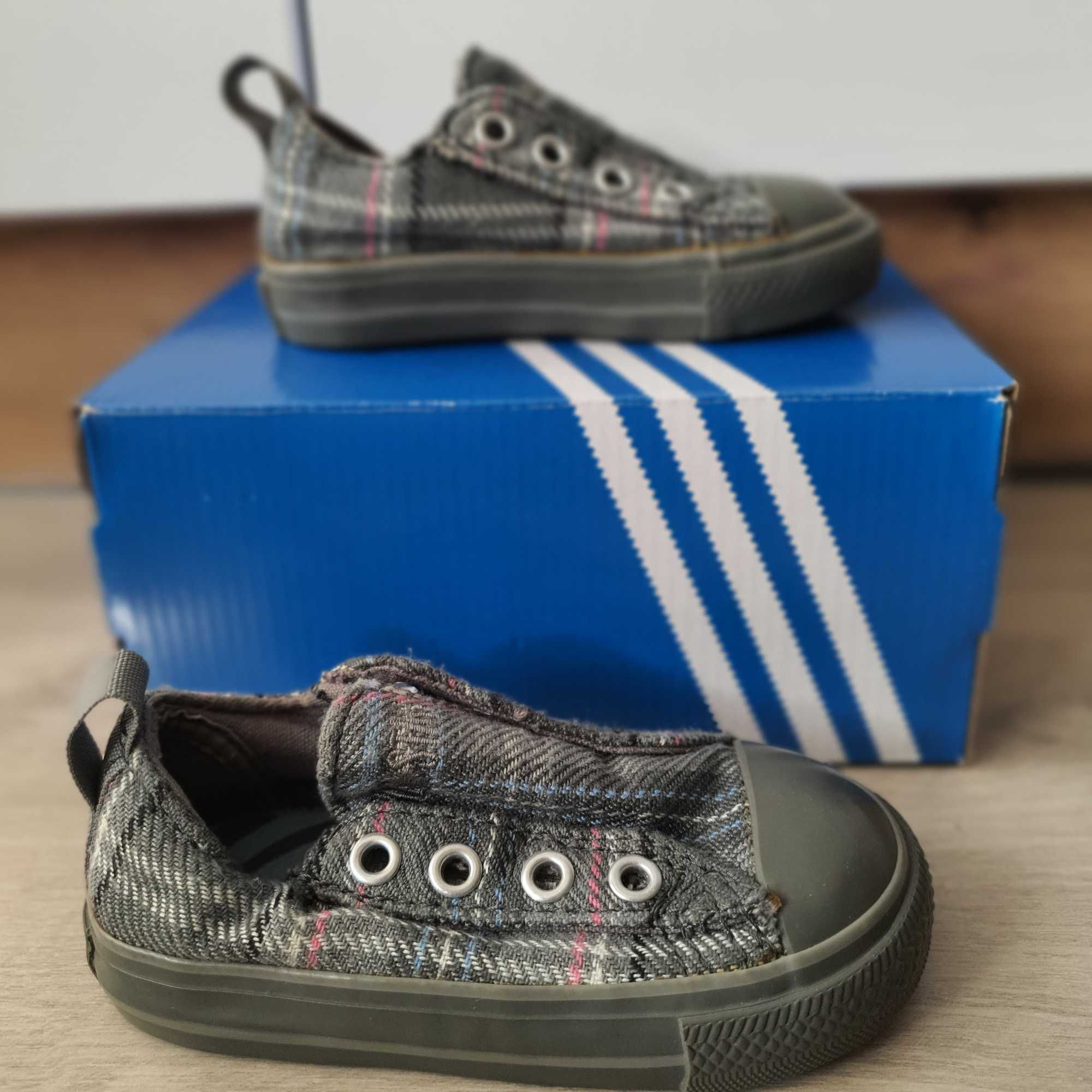 Converse w kratke sale