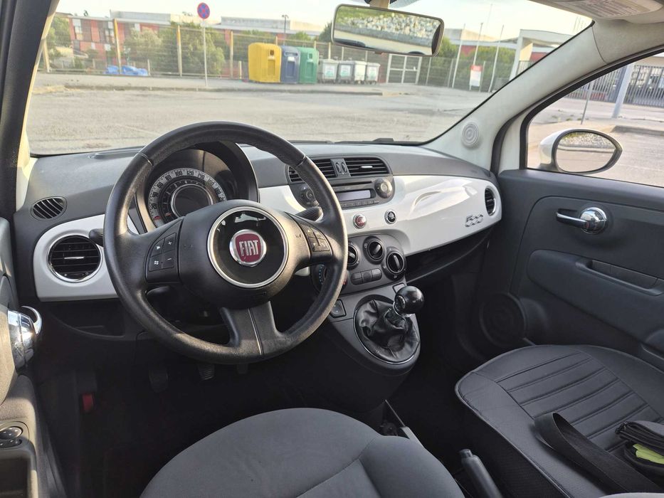 Fiat 500 2012 em ótimo estado 140.000 KM 1.2 cilindrada