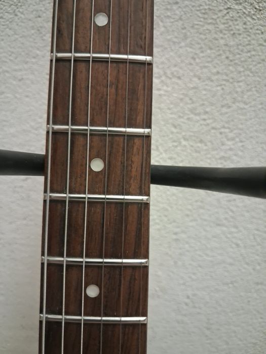 Gitara elektryczna -chińska kopia fendera stratocastera.