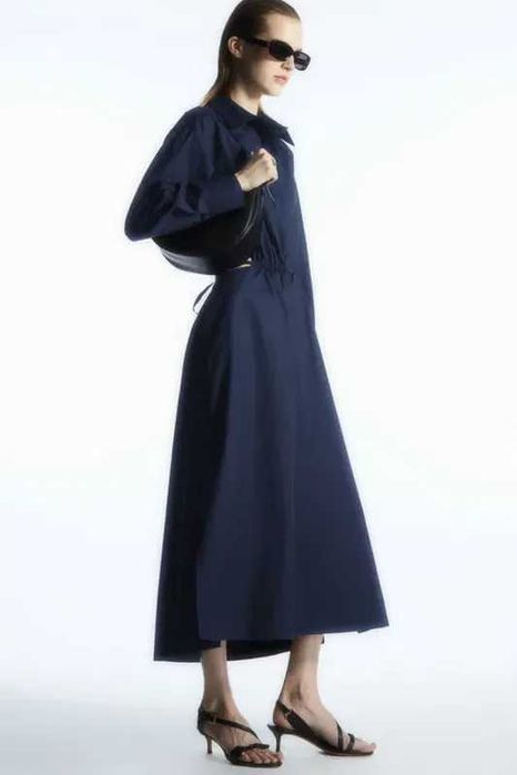 Сукня cos cutout-waist midi shirt dress / 44 синя, біла