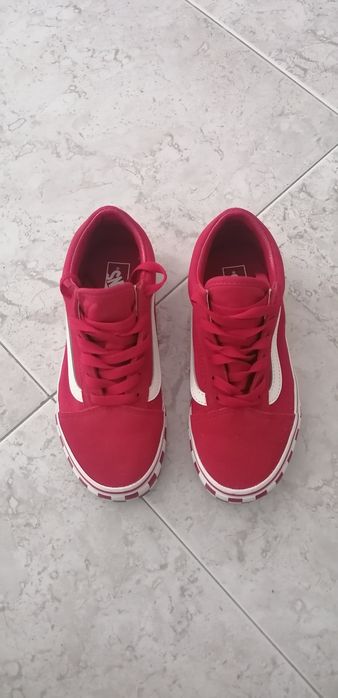 Ténis Vans vermelhos