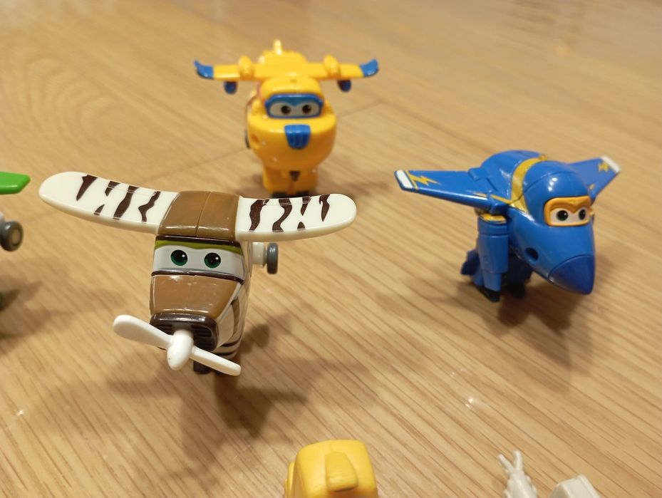 Figurki samoloty Super Wings