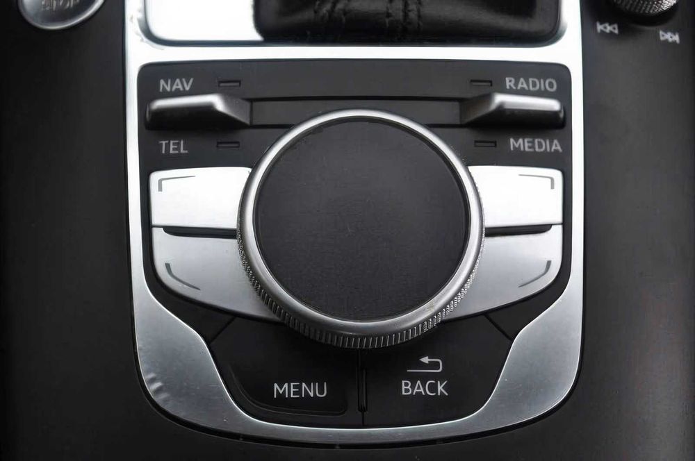 Audi A3 Premium      2015