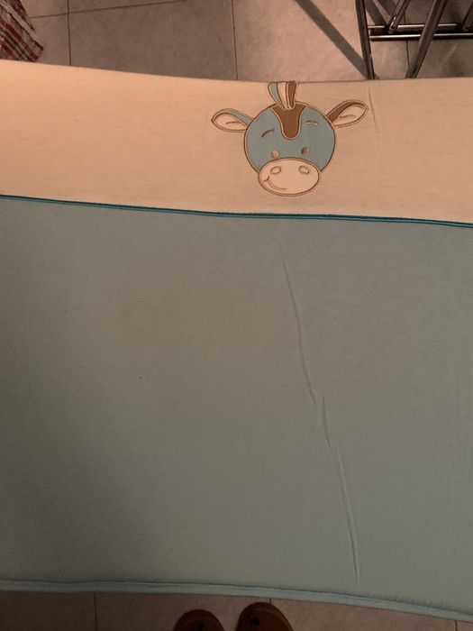 Conjunto de edredão e resguardo de grades