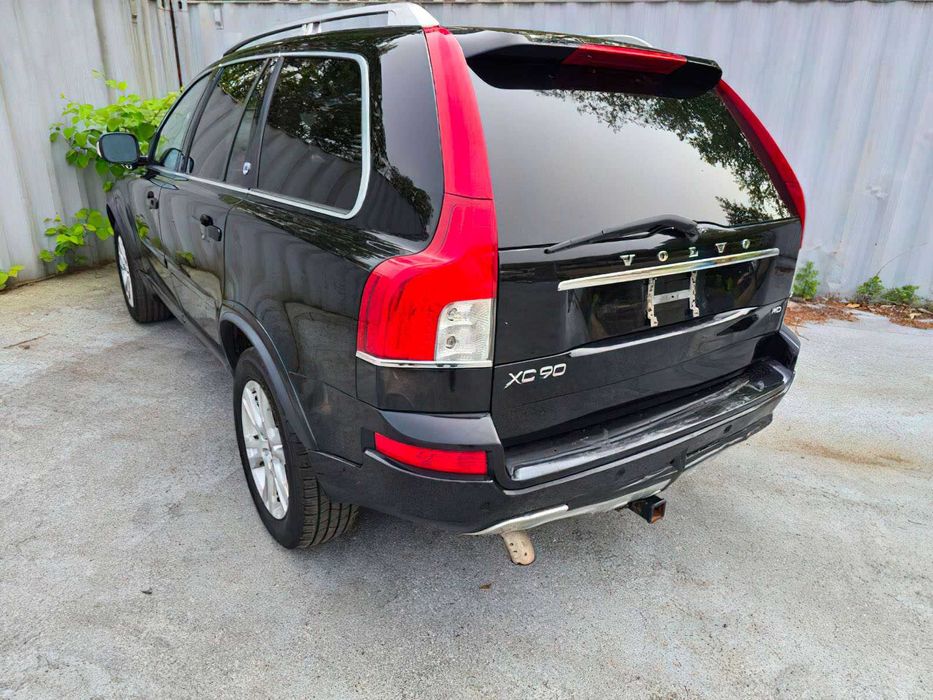 Volvo XC90      2014