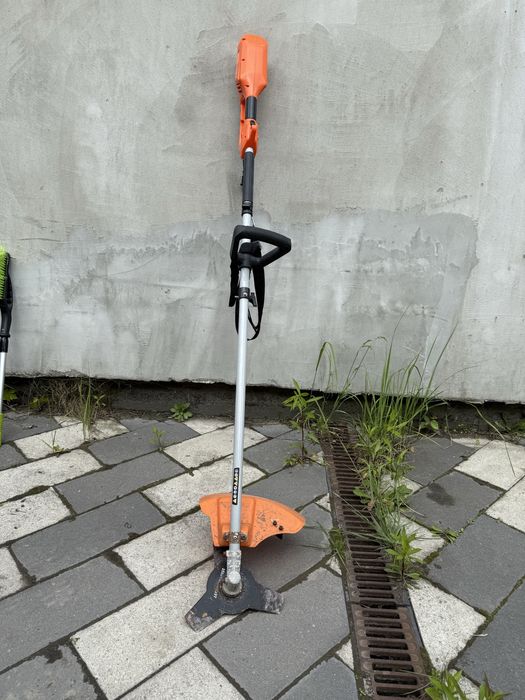 Газонокосарка Sequoia. Нова. SEB 1400D