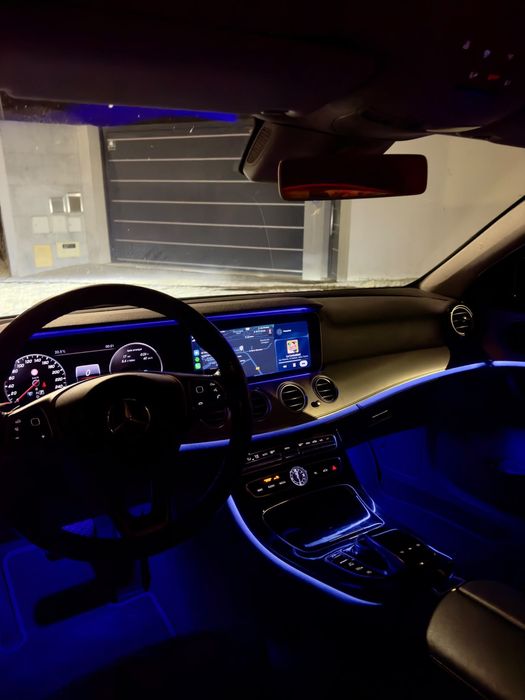 Mercedes E200 station