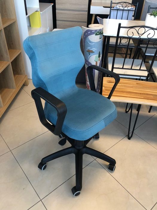 Krzesło fotel obrotowy zdrowotny Entelo Meblik  prezent  profilowane