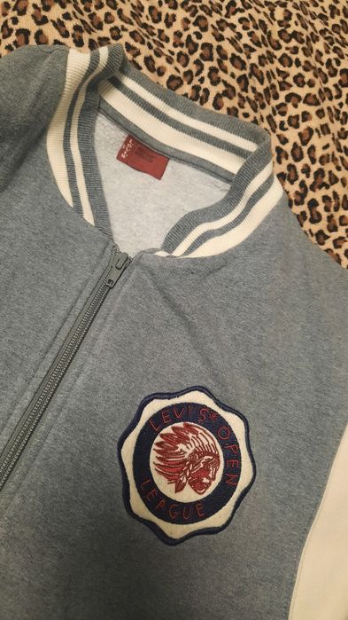 Олимпийка кофта Levis
