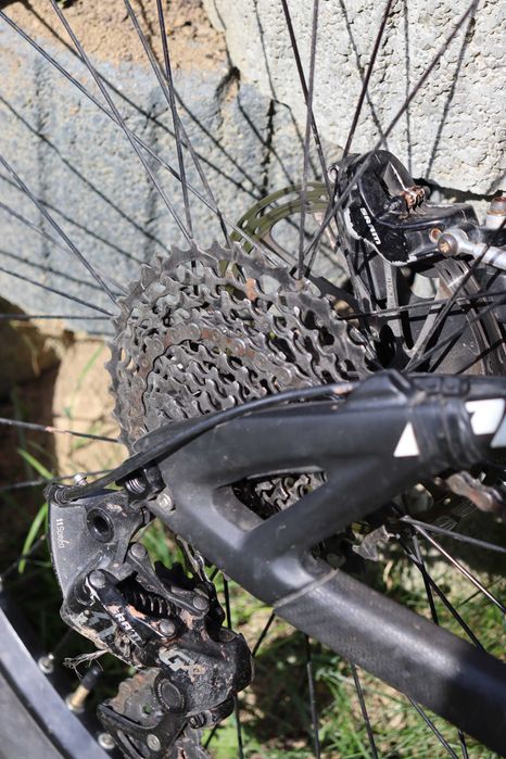 Pivot mach 5.7 carbon