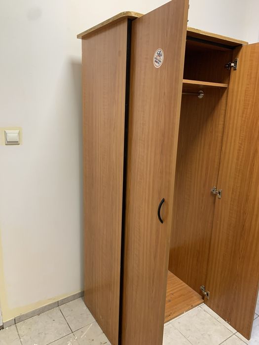 Szafa  dwu  drzwiowa