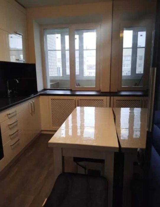 2 кім КУХНЯ 10 м2 РЕМОНТ багатоповерхівка ПОЛЯ (Кірова) безнал (720102)