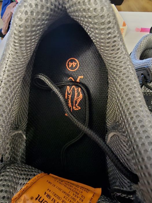 Buty Urgent przewiewne 44