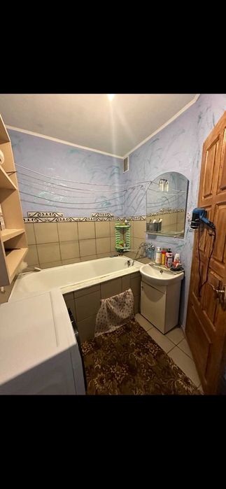 Продаж частини будинку в центрі міста!! Супер локація!