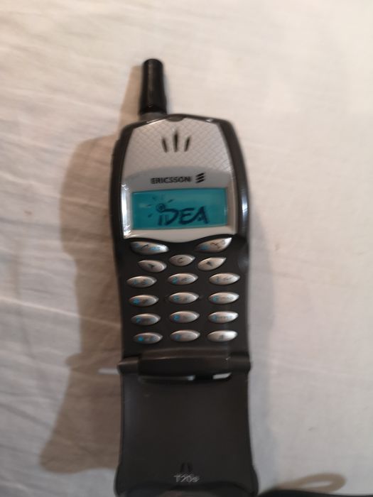 Telefon Ericsson T20s + ładowarka